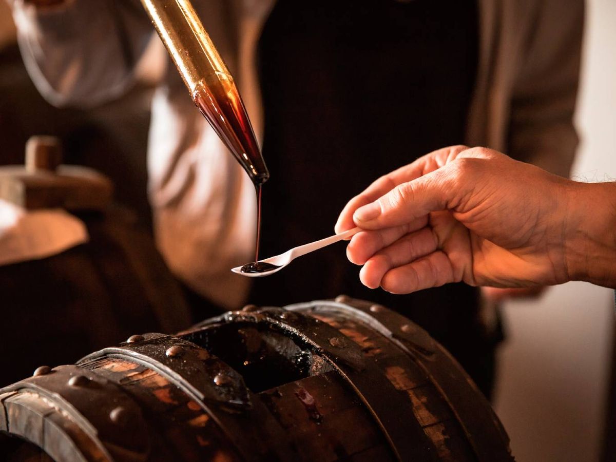 Proceso de envejecimiento en barrica del vinagre balsámico