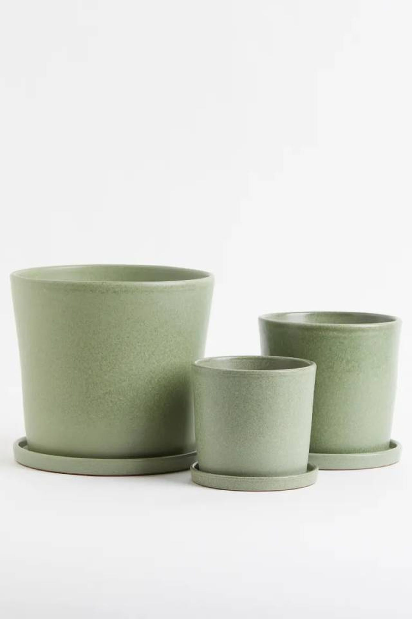 macetas con platillo verde h&m home macetas con platillo verde h&m home