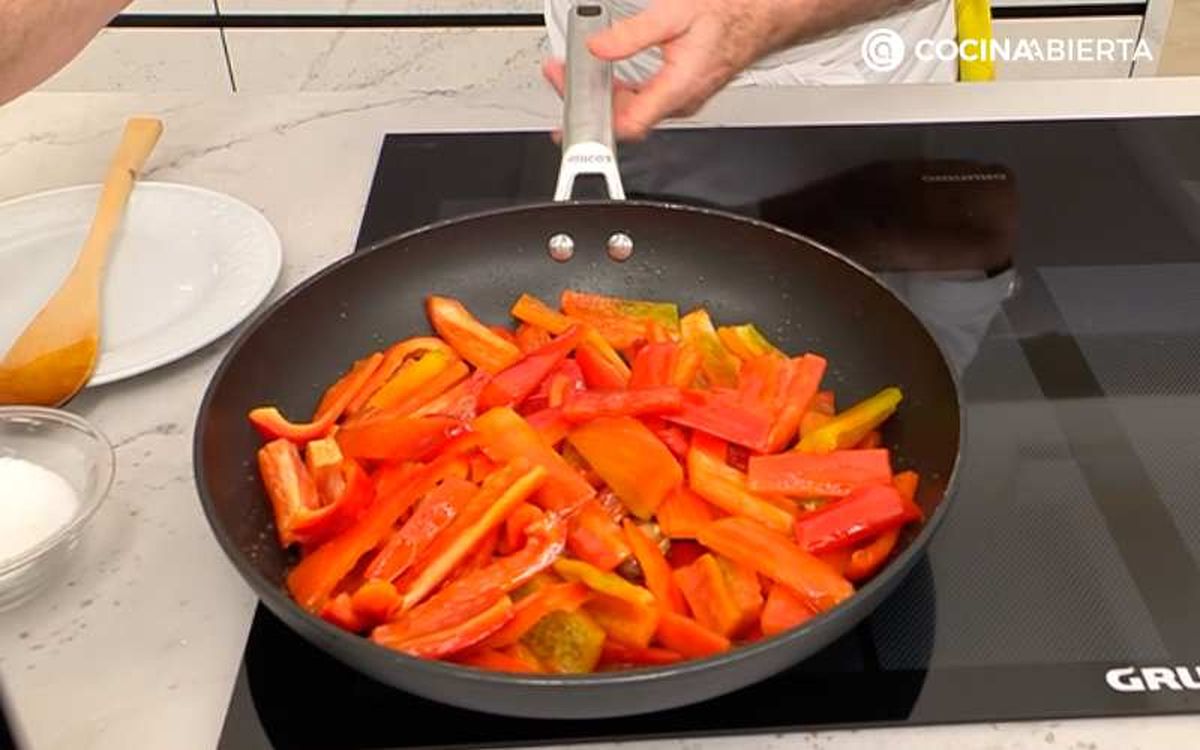 Confita los pimientos rojos