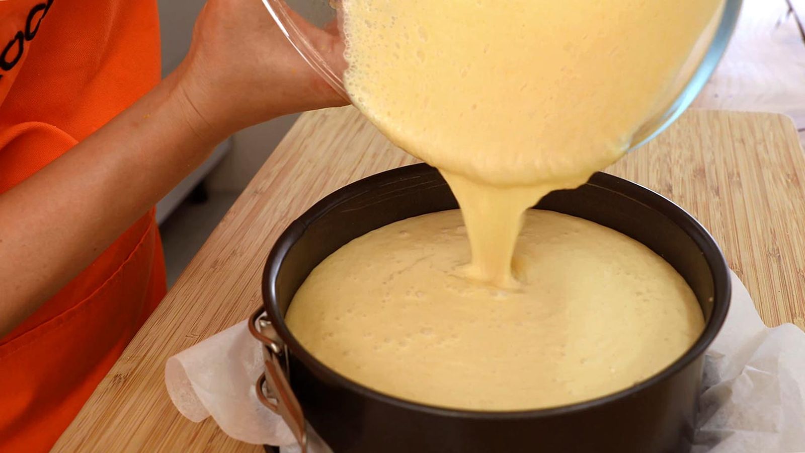 Receta de tarta fría de queso y melocotón  paso 3