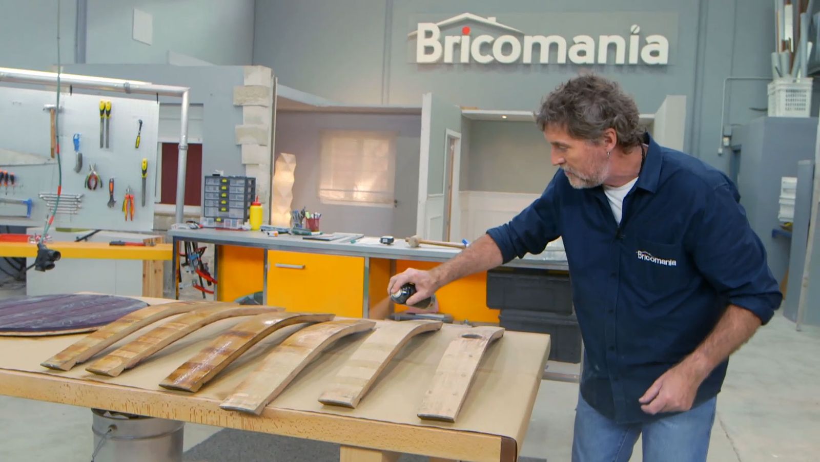 Cómo hacer una mesa con una barrica paso 4 Cómo hacer una mesa con una barrica paso 4