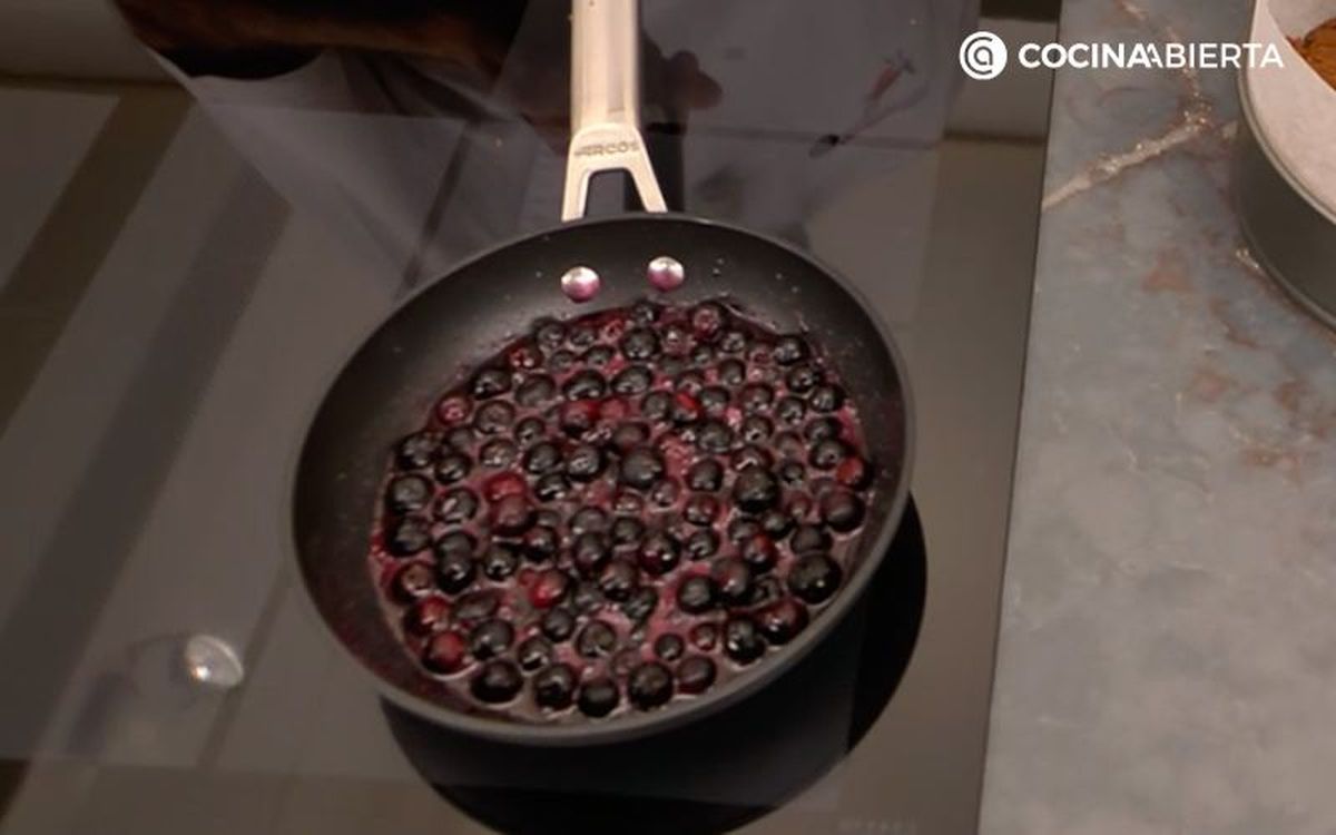 Cocina hasta que la mezcla espese un poco