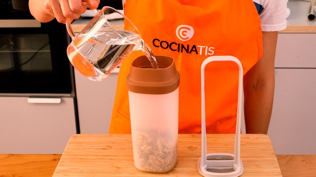 Receta de bebida vegetal de nueces sin azúcar   paso 1