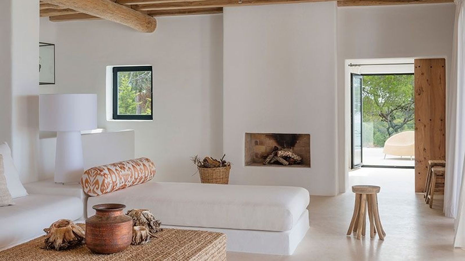 El estilo ibicenco apuesta por espacios amplios y diáfanos El estilo ibicenco apuesta por espacios amplios y diáfanos