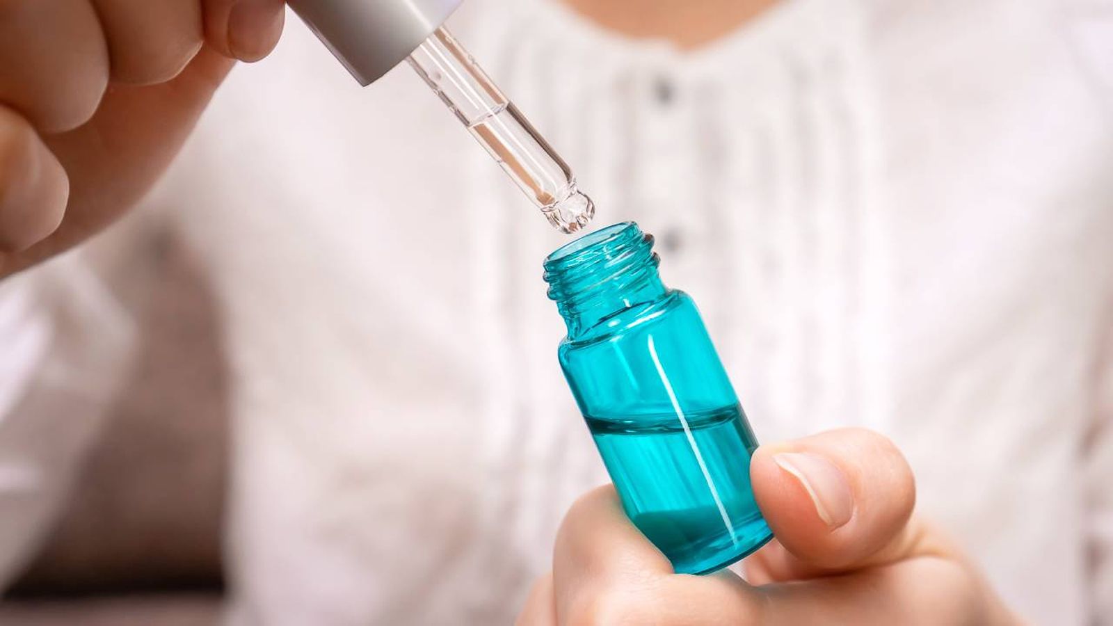el serum con vitamina c y acido hialuronico por menos de 10 euros que este arrasando portada el serum con vitamina c y acido hialuronico por menos de 10 euros que este arrasando portada