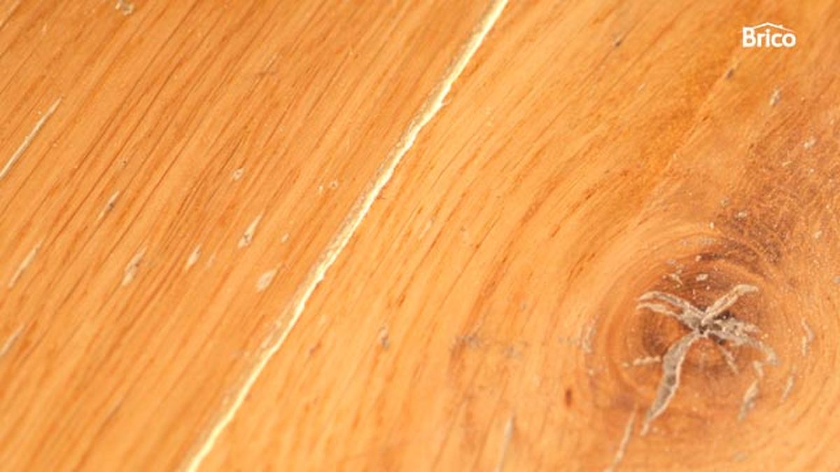 Sellado de juntas en suelo de madera paso 10