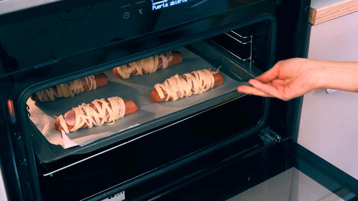 Salchichas momia para Halloween  paso 5