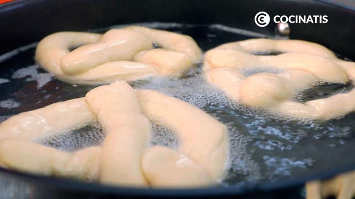 Pretzels o lazos de pan salados   paso 4