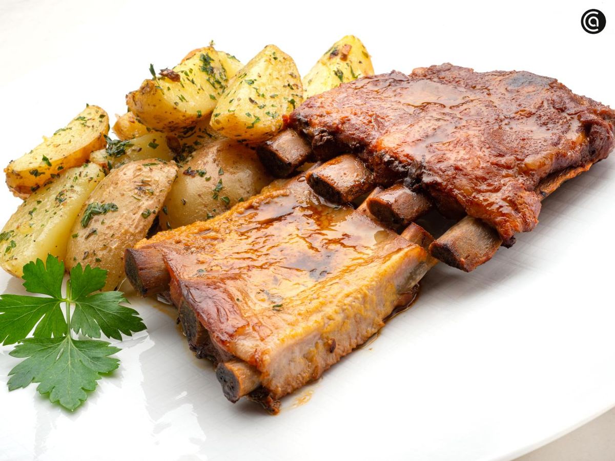 Una receta jugosa por dentro, crujiente por fuera y con guarnición deliciosa