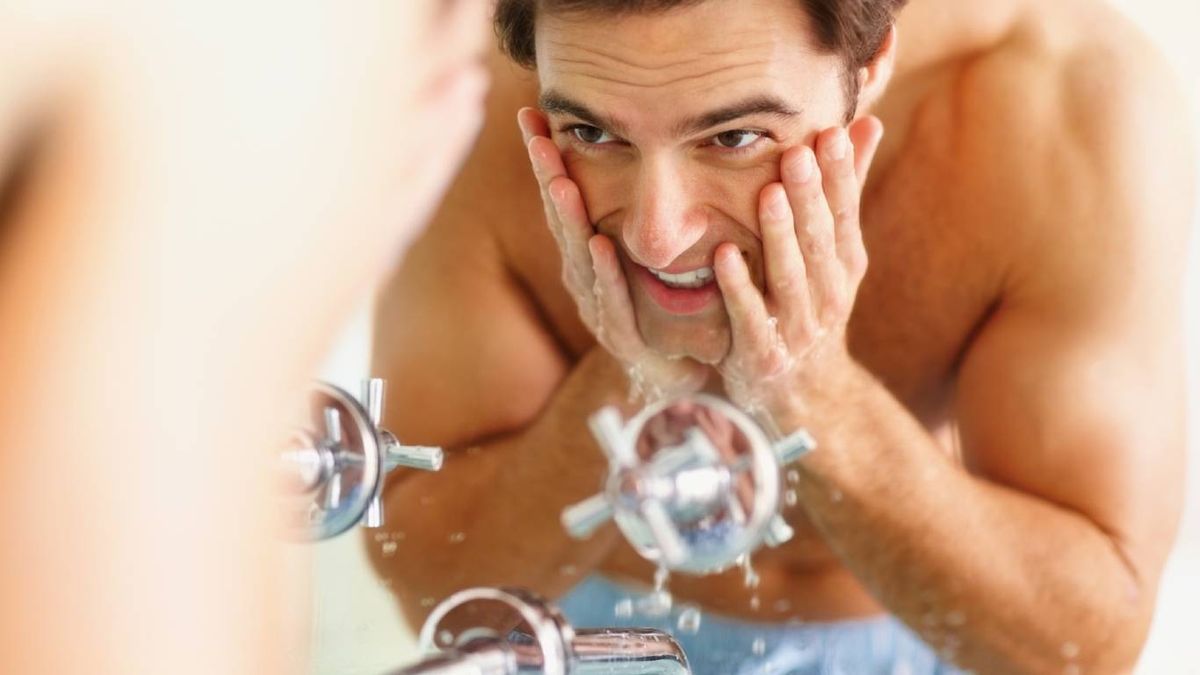 Evita la ropa ajustada tras el afeitado (sí, también cuenta)