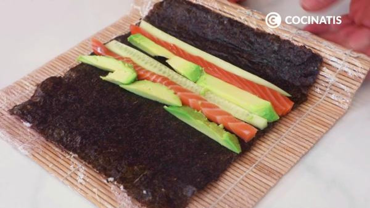receta uramaki paso 4