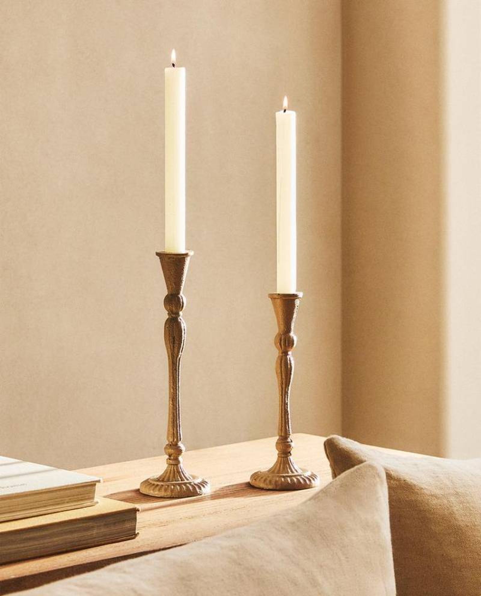 Candelabros de metal de Zara Home. Candelabros de metal de Zara Home.