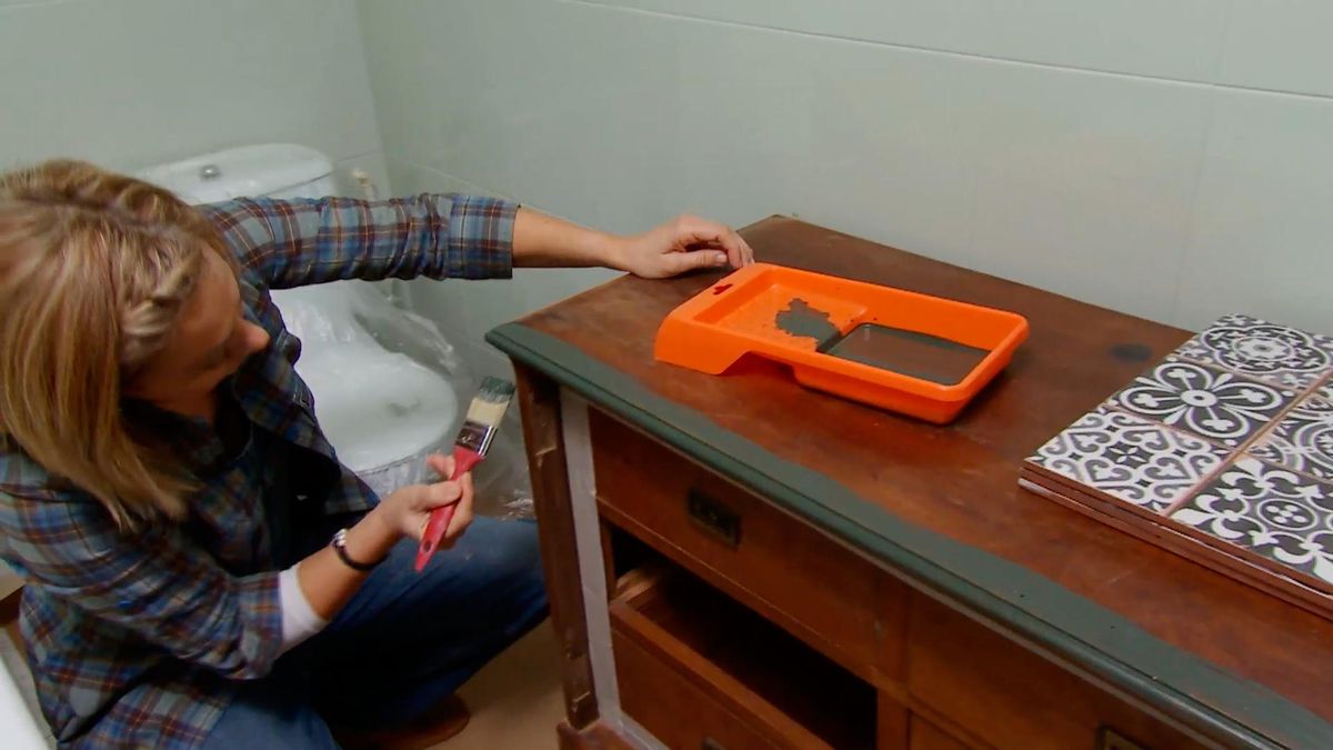 DEKO639 renovar mueble bano encimera baldosas paso2