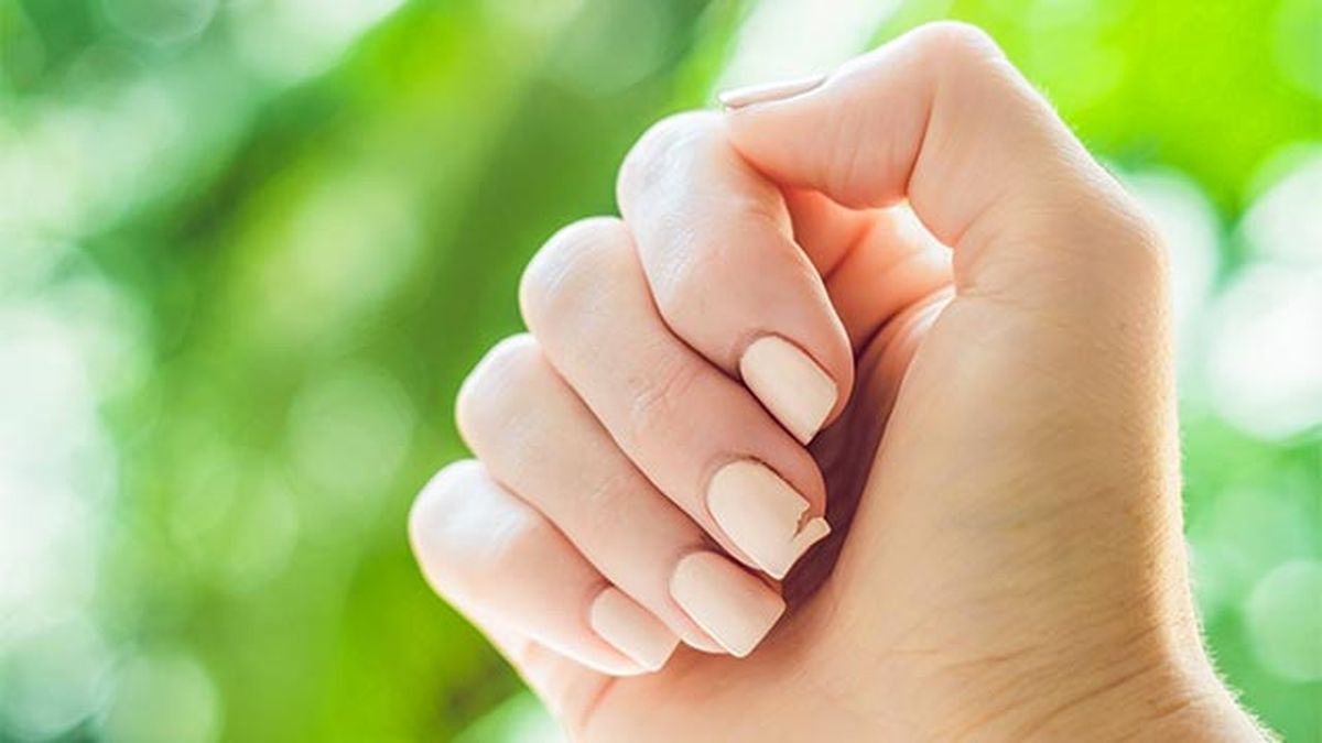 unas amarillas por esmalte como evitarlo rota