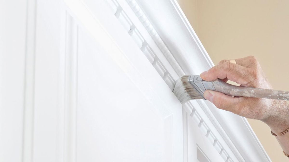 Errores frecuentes al pintar muebles de madera   orden