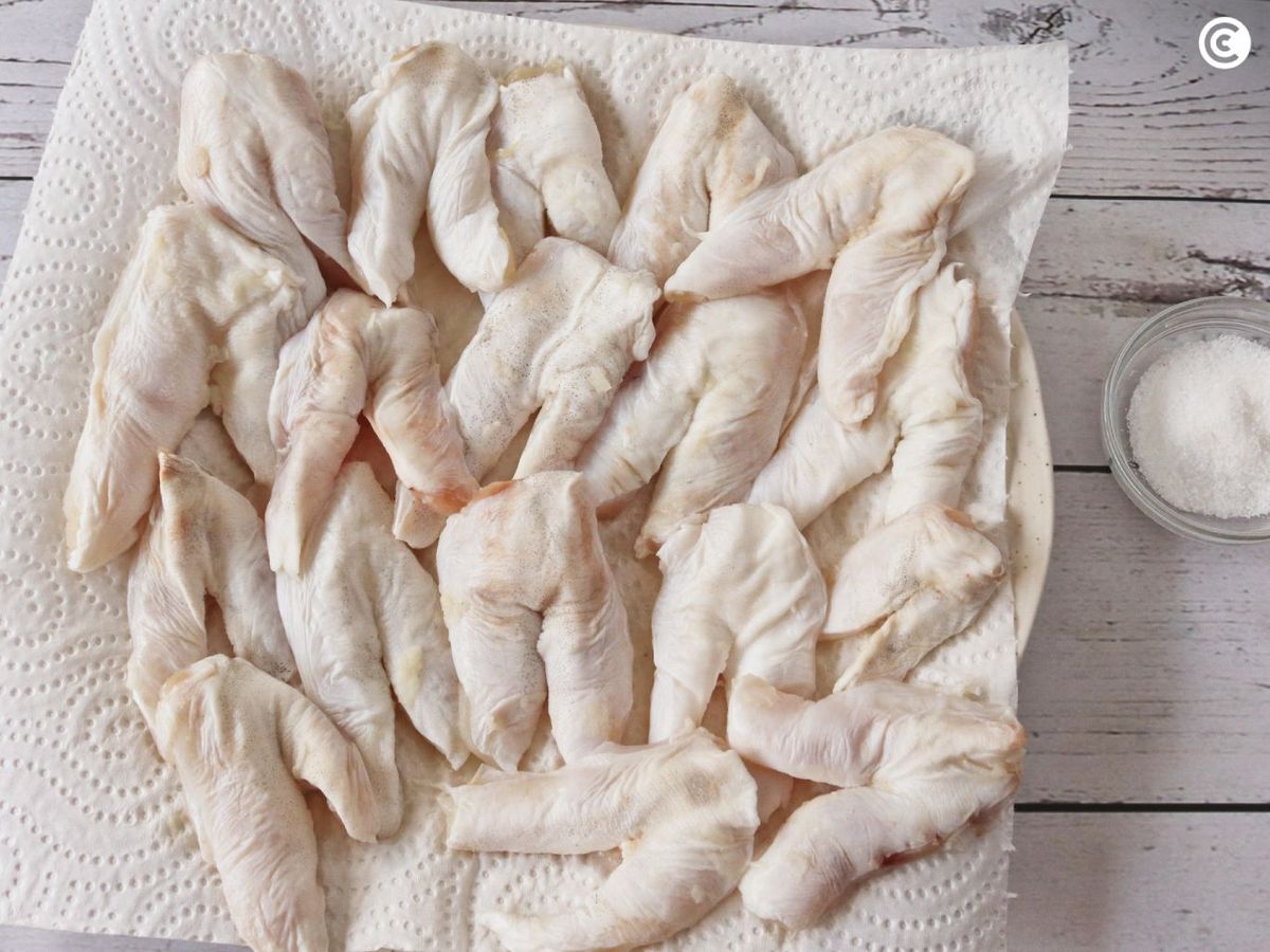 Secar las cocochas de bacalao para hacer al pil pil