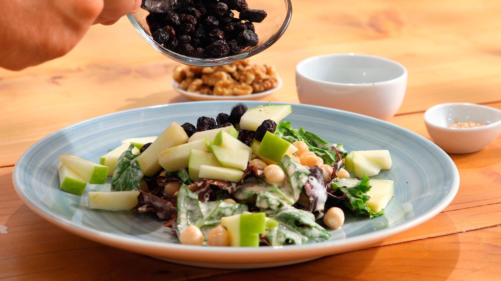 Ensalada de garbanzos y nueces Paso 4 Ensalada de garbanzos y nueces Paso 4
