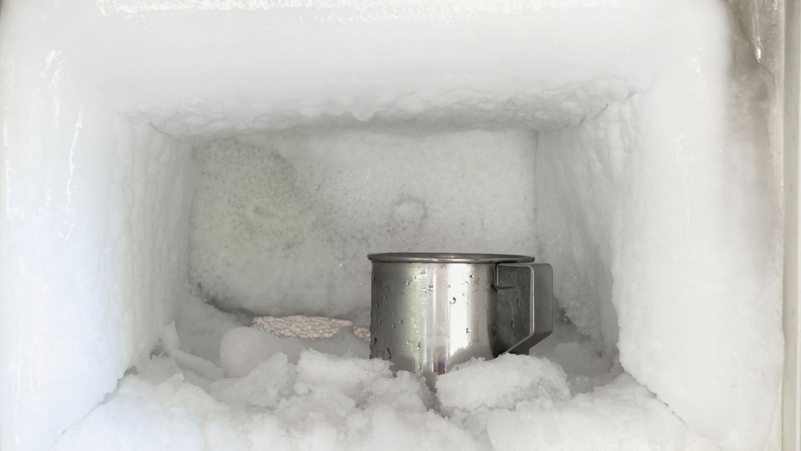 congelador con hielo