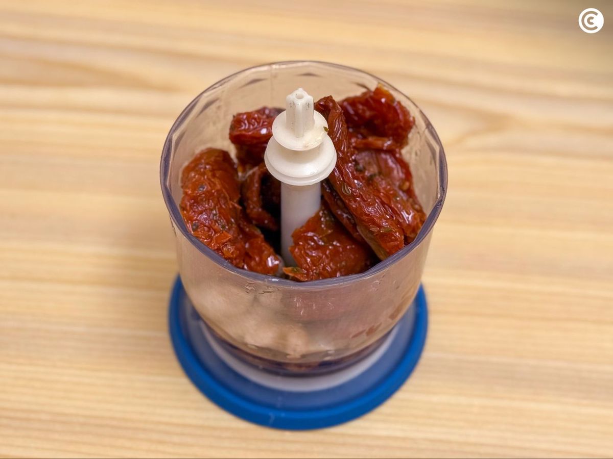 Triturar todos los ingredientes de la sobrasada vegana