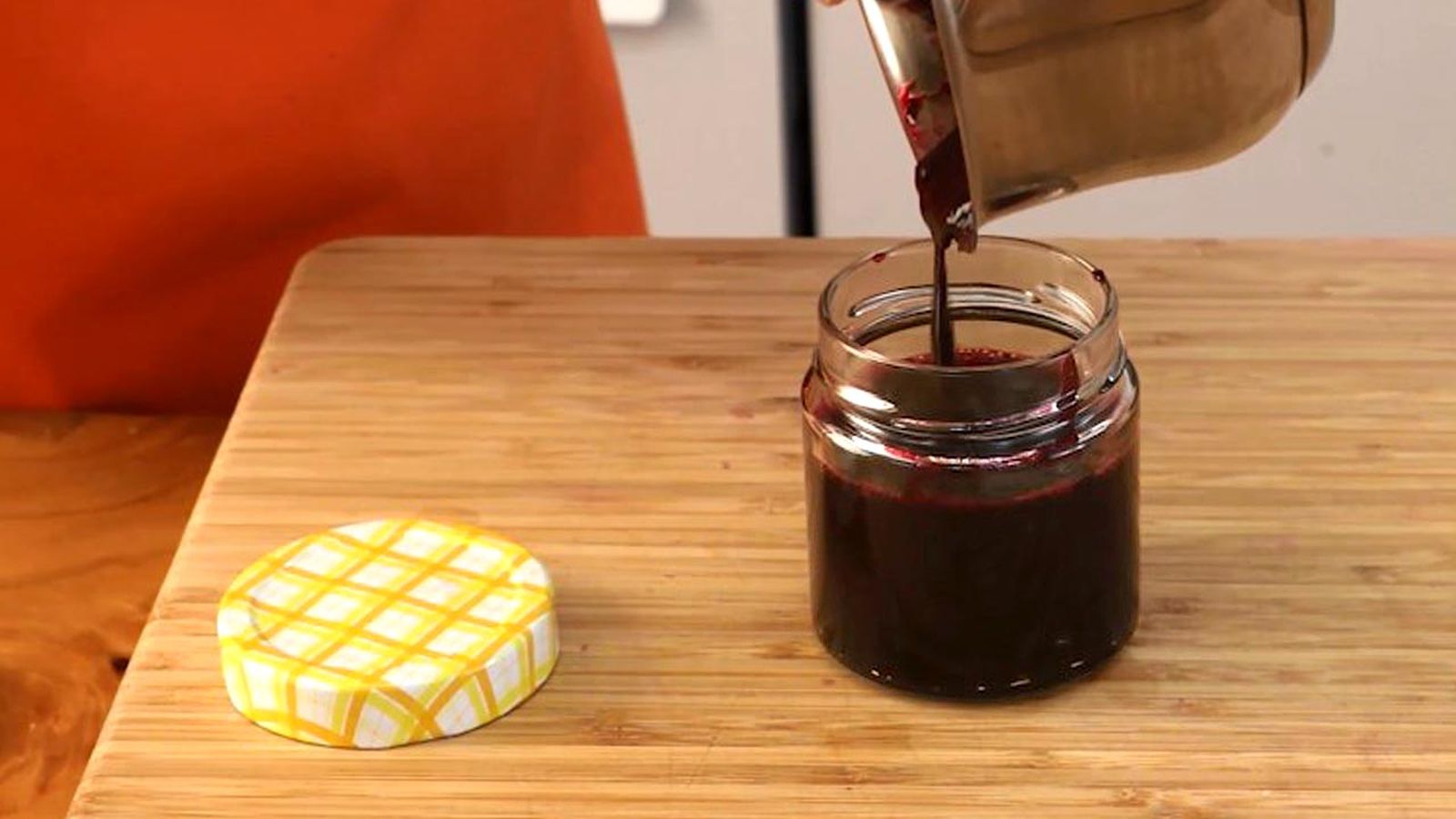 Guárdala en un recipiente hermético Receta de mermelada de arándanos (sin azúcar) paso 3