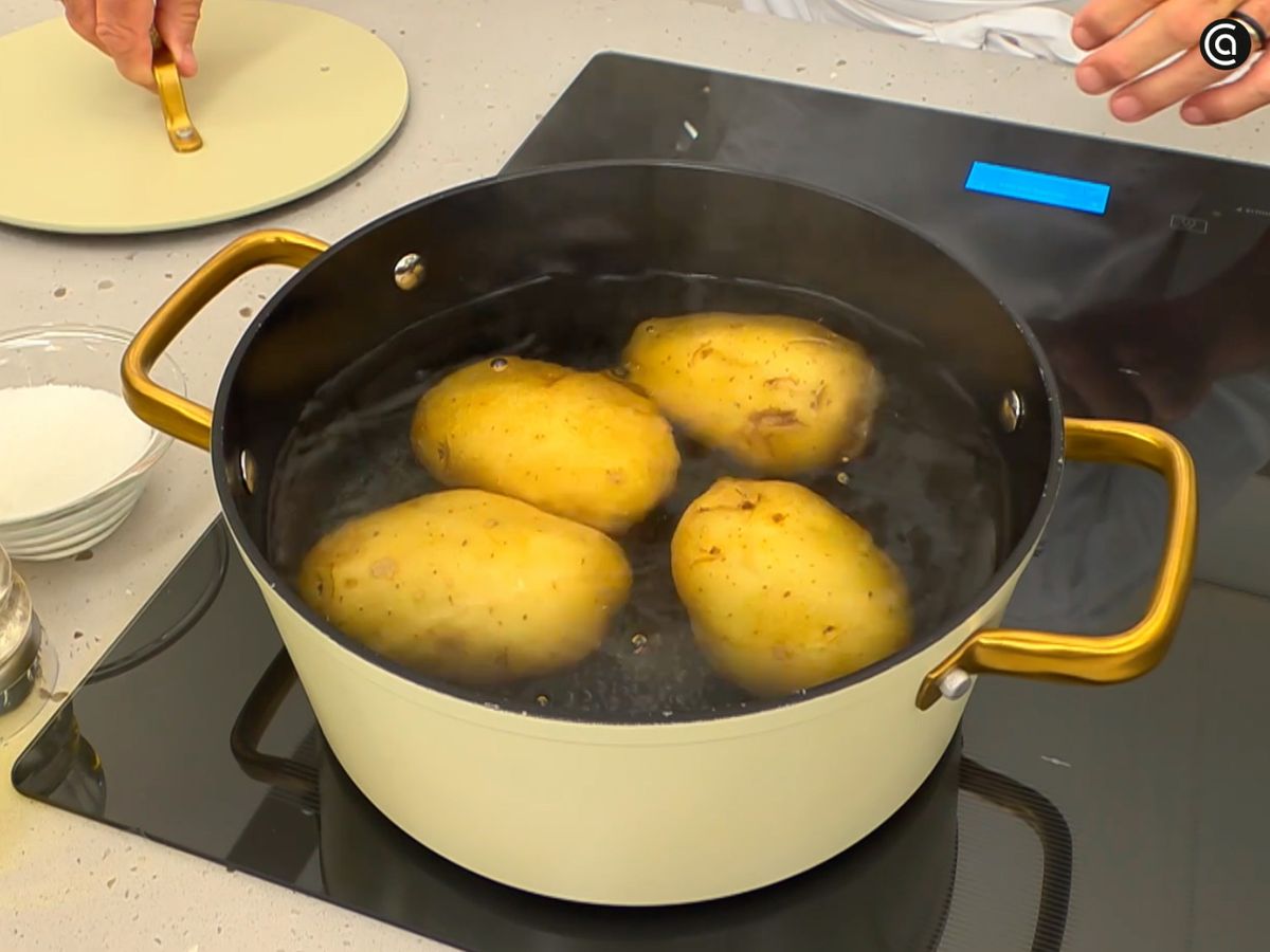 Cocina las patatas durante 30 minutos