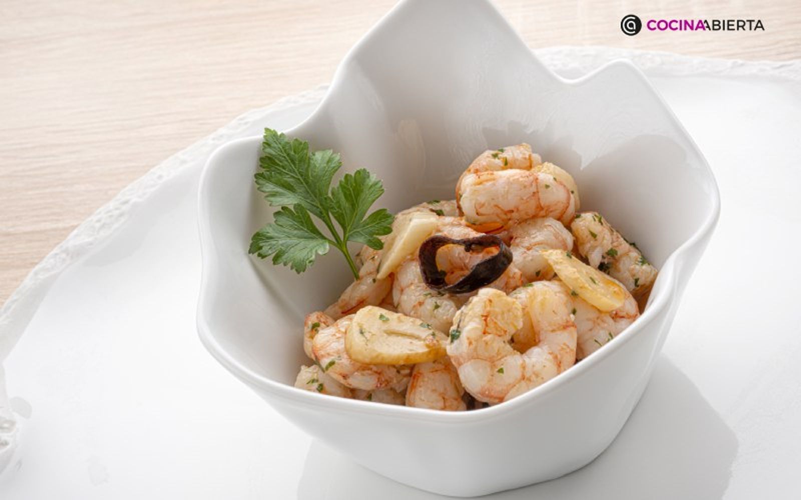 Gambas al ajillo, uno de los aperitivos más sencillos, pero más ricos Gambas al ajillo, uno de los aperitivos más sencillos, pero más ricos