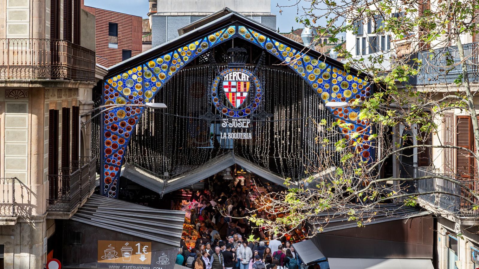 La Boquería es uno de los lugares que no te puedes perder, según The Times La Boquería es uno de los lugares que no te puedes perder, según The Times