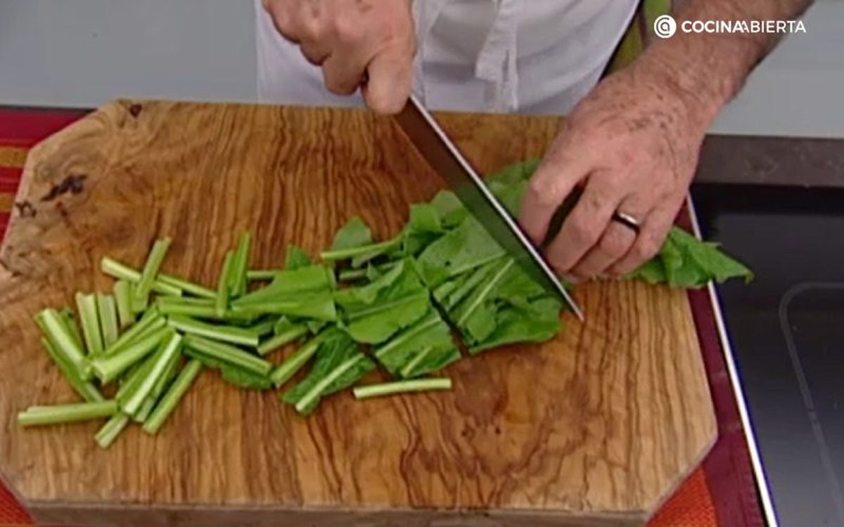 Elige unos grelos frescos de color verde intenso