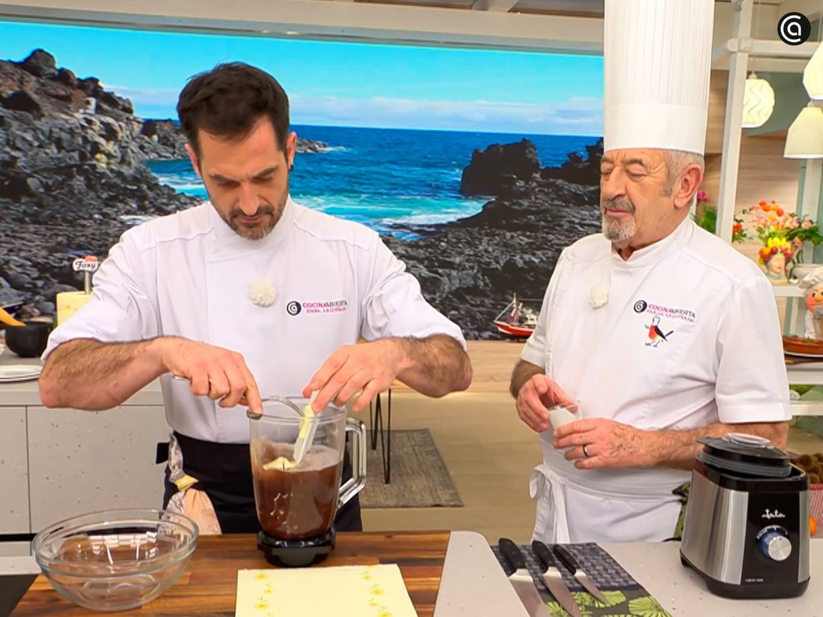 Pasa las alubias rojas por la batidora y liga con nata y mantequilla