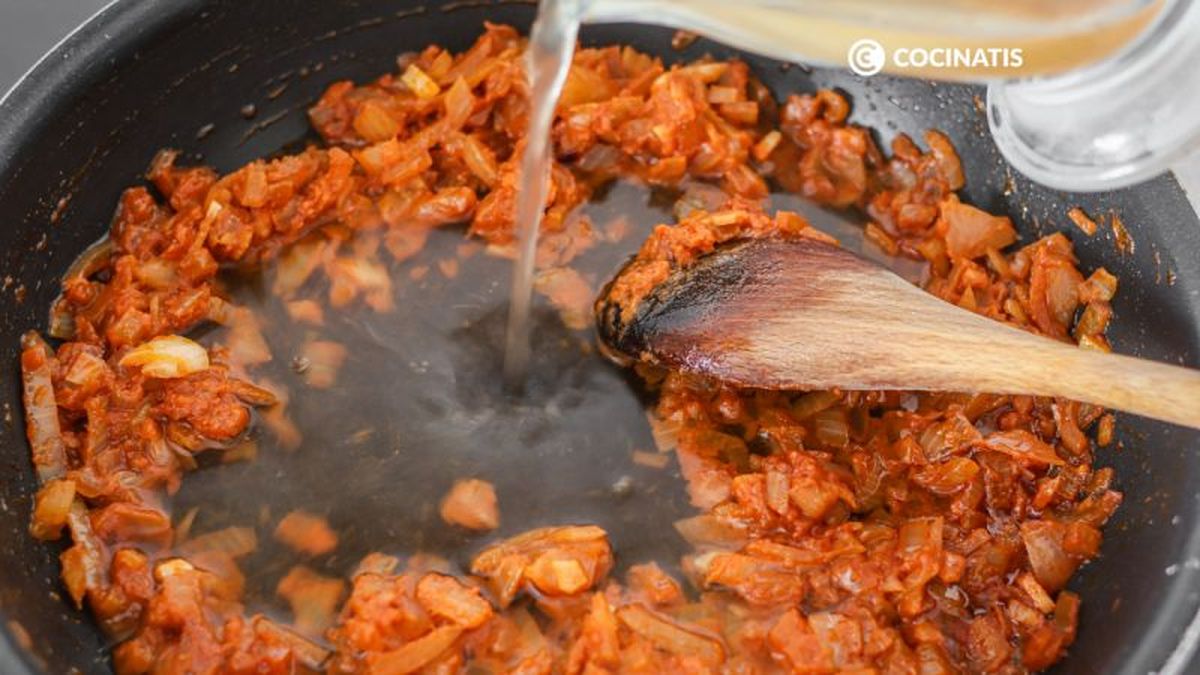 Caldo para el sofrito de cebolla