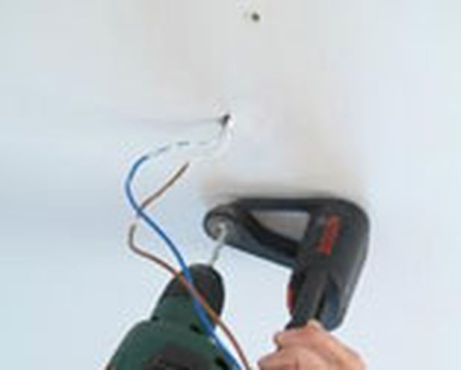 briconsejo_0460 2 Instalacion lampara techo paso 4 briconsejo_0460 2 Instalacion lampara techo paso 4