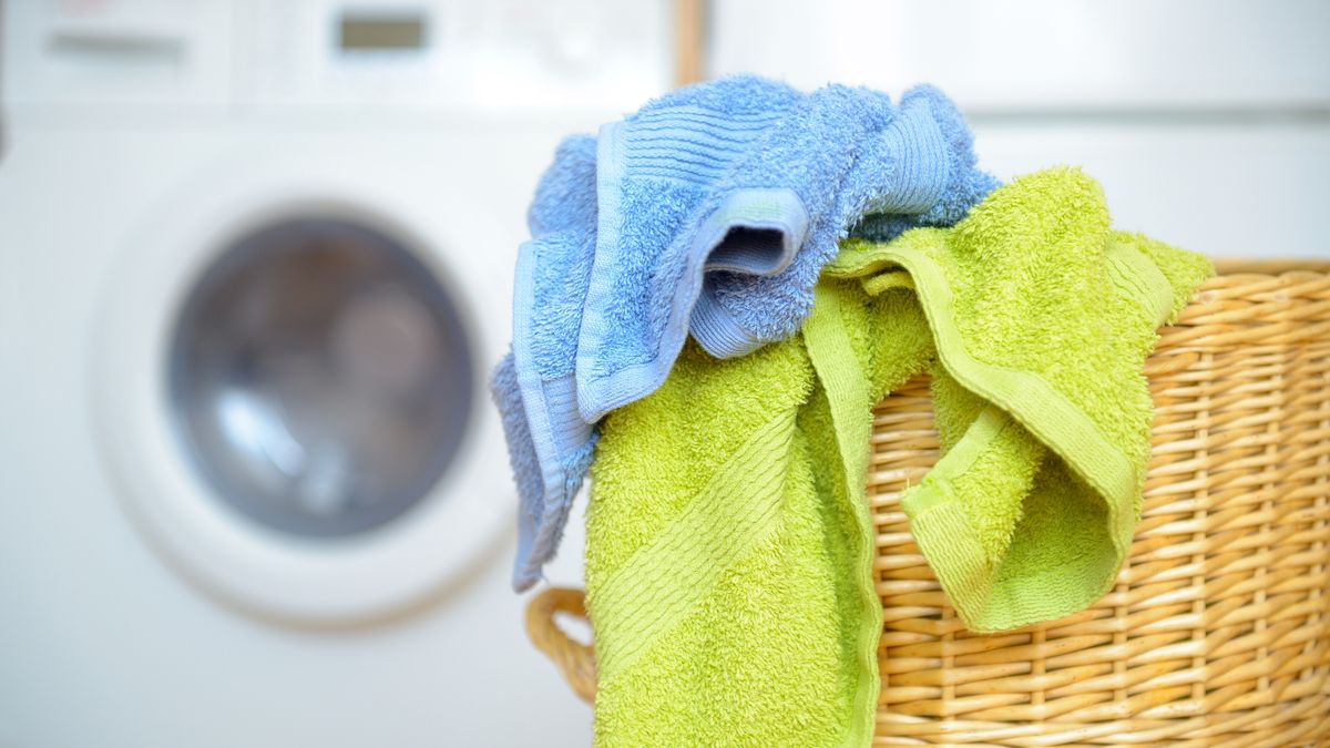 La plancha o la ropa con la que laves las toallas también afecta a su suavidad