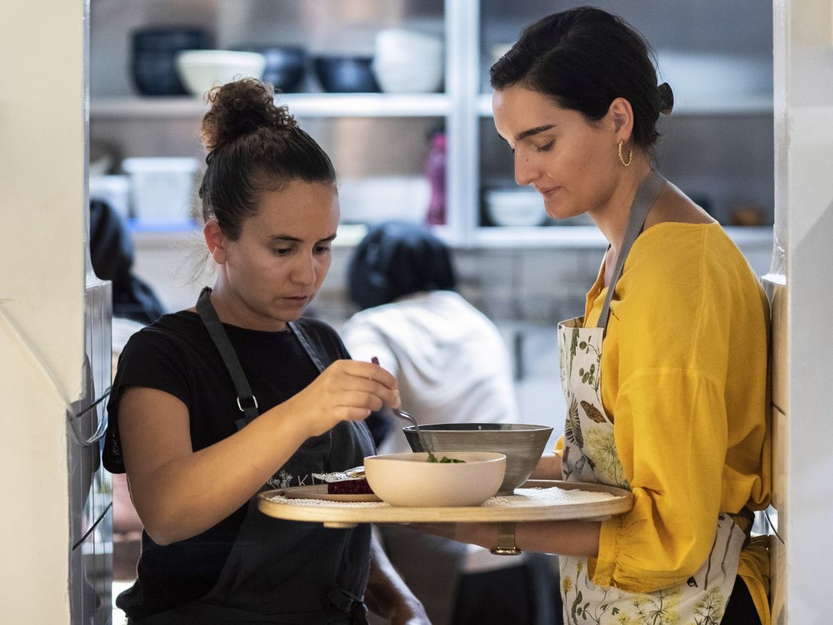 Zineb Hattab dejó su carrera como ingeniera para dedicarse a la cocina