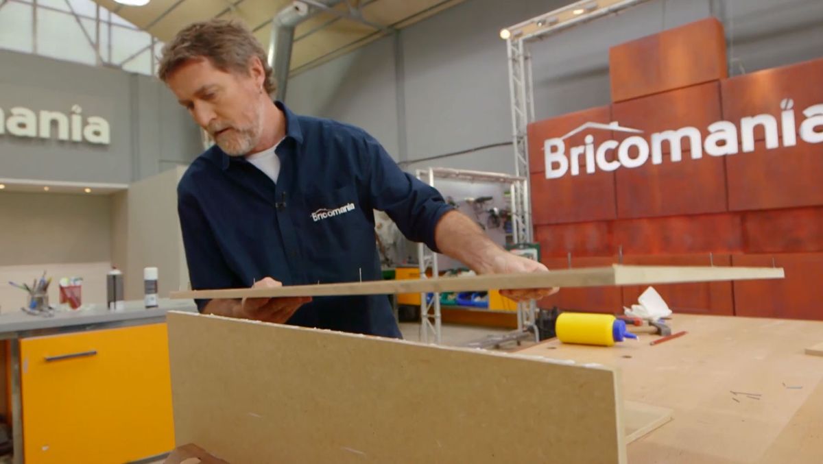 Cómo hacer un zapatero con forma de caja de zapatillas paso 4