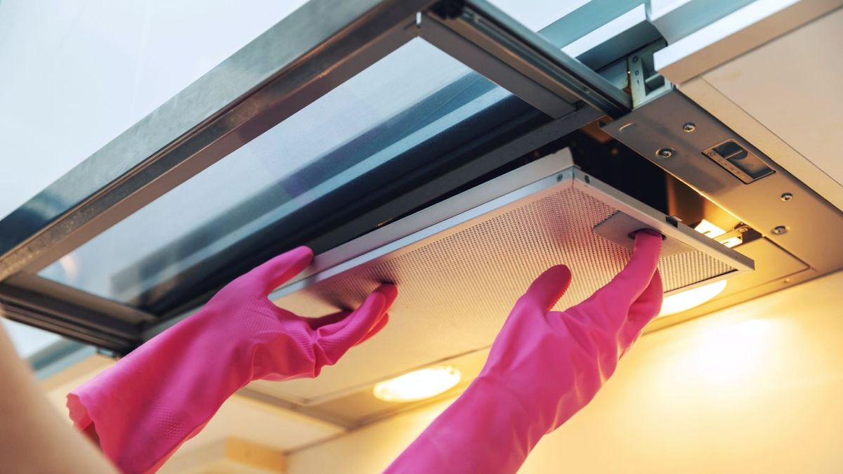 Retirar el filtro de la campana extractora