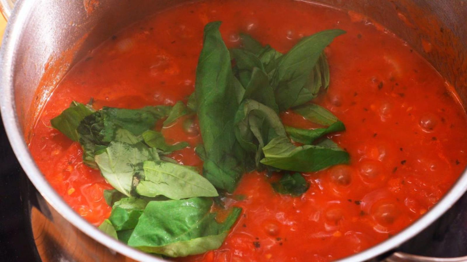 Cómo hacer salsa marinara Paso 4 Cómo hacer salsa marinara Paso 4