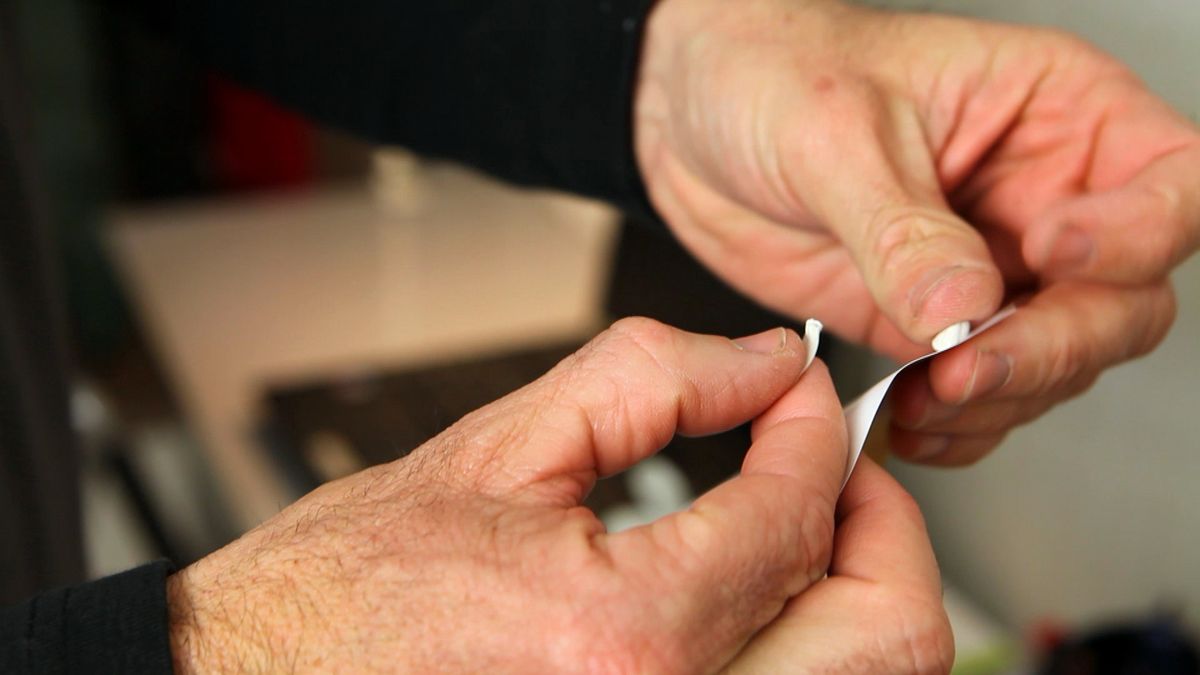 Usos de la masilla adhesiva paso 3