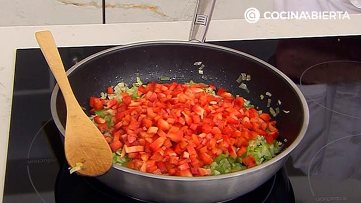 samosas de pollo con salsa yogur empanadillas India receta karlos arguinano karl67800321 paso1