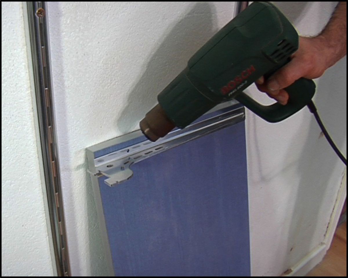 Arreglar baldas de estantería metálica paso 6