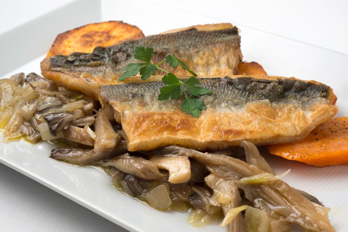 5525 1 Verdel con setas y boniato (908) xl