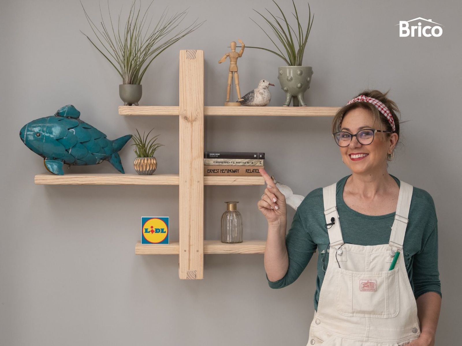 Estantería de diseño en madera