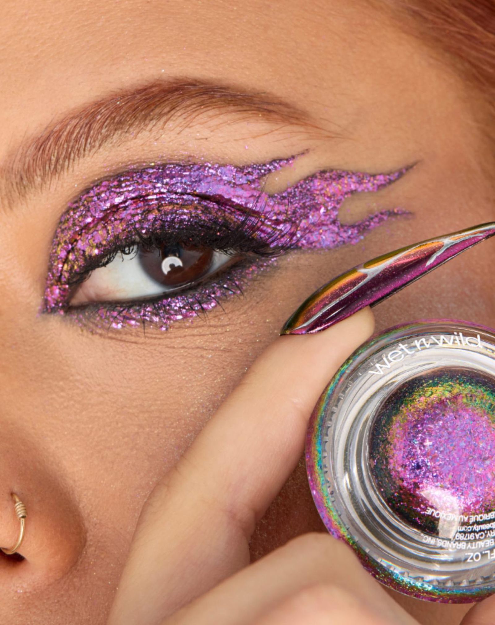 Sombra de ojos glitter de Wet n Wild. Sombra de ojos glitter de Wet n Wild.