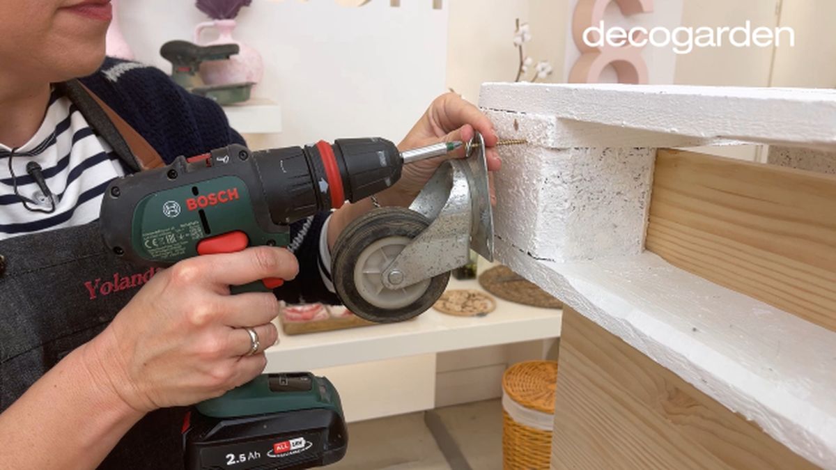 mesa auxiliar pallets paso 13