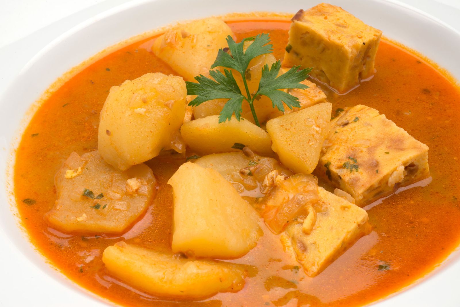5663 1 Guiso de patatas con tortilla creciente (1048) xl