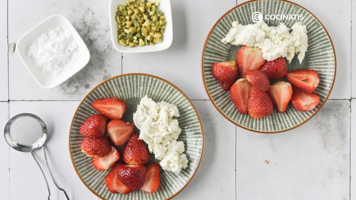 Preparamos el plato de fresas con vinagre y queso mascarpone / Fotos: Sonia Mas