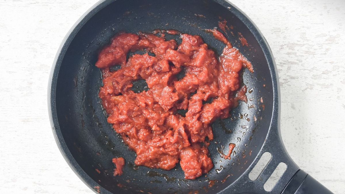 Reducir la salsa amatriciana