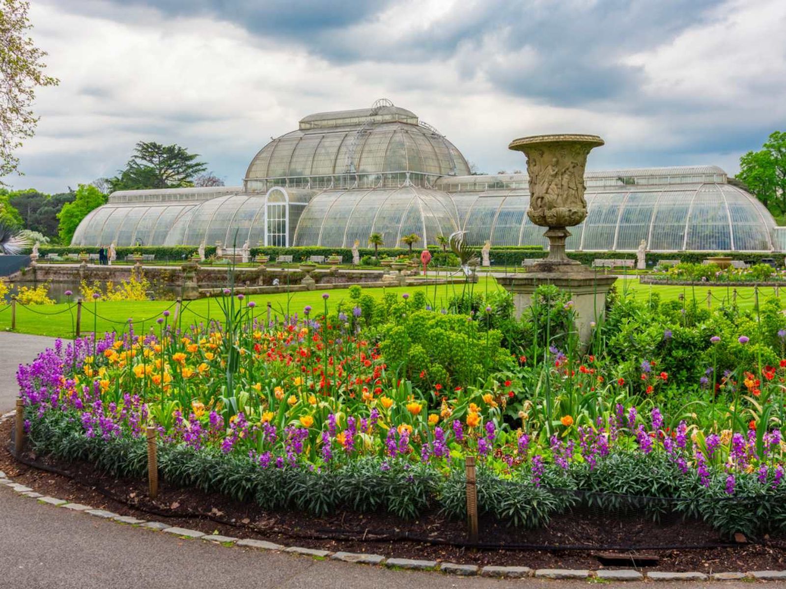 Royal Botanic Gardens. Royal Botanic Gardens.