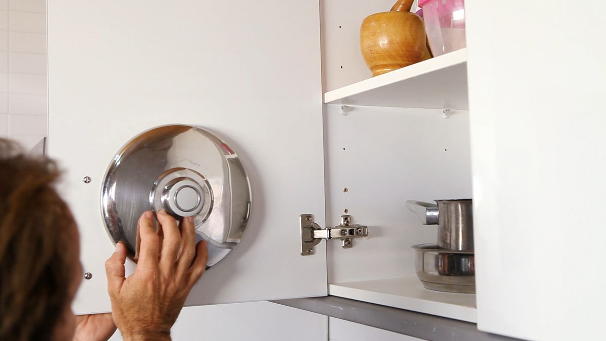 Almacenaje para tapas de cocina paso 6