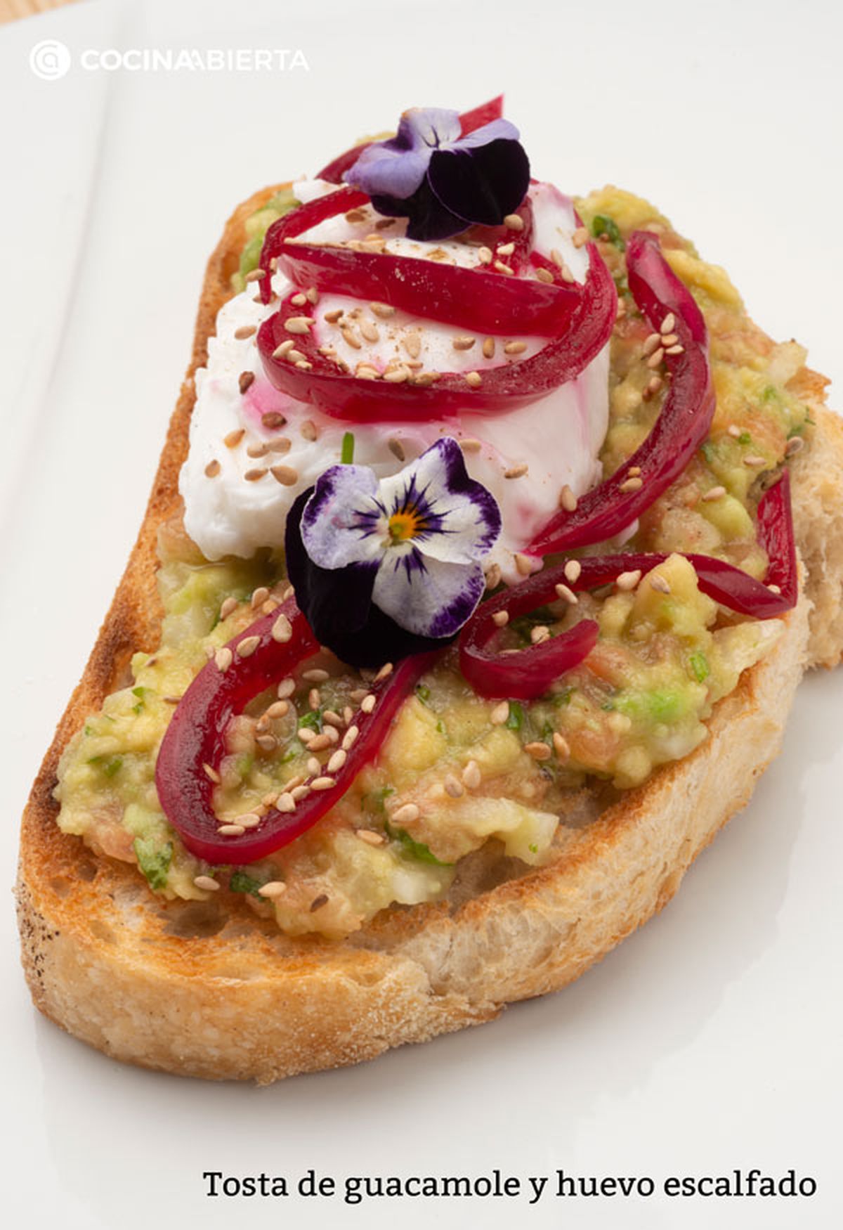 tosta guacamole huevo escalfado v