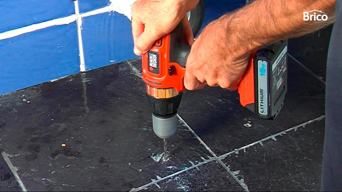 Renovar la fijación del inodoro p4